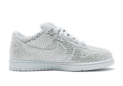 nike schuhe mit swarovski|Swarovski x low women.